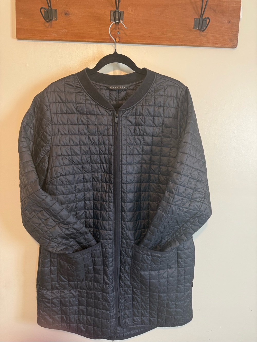 Athleta Grandview PrimaLoft
Shell Jacket, Black size L - Picture 5 of 14